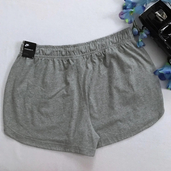 Nike NWT Performance Shorts Women 1X - Picture 6 of 9